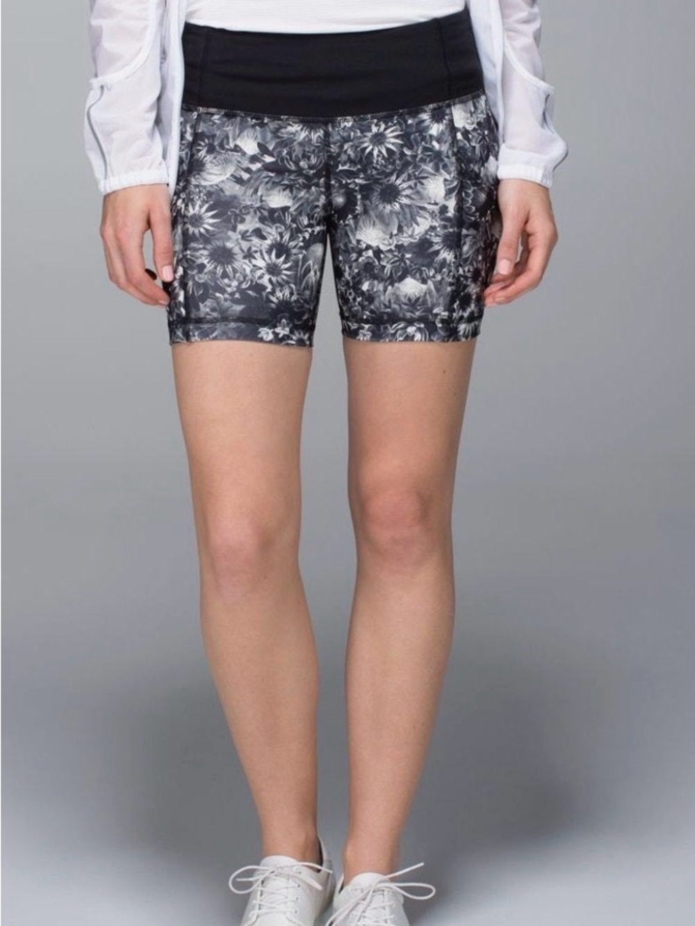 Lululemon Run: Dart & Dash Short Block-It Pocket Sz 4 ( w)